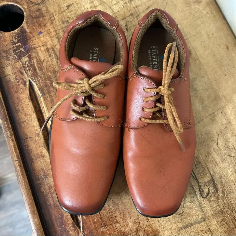 Stafford light brown dress shoes, boys sz 3, GUC